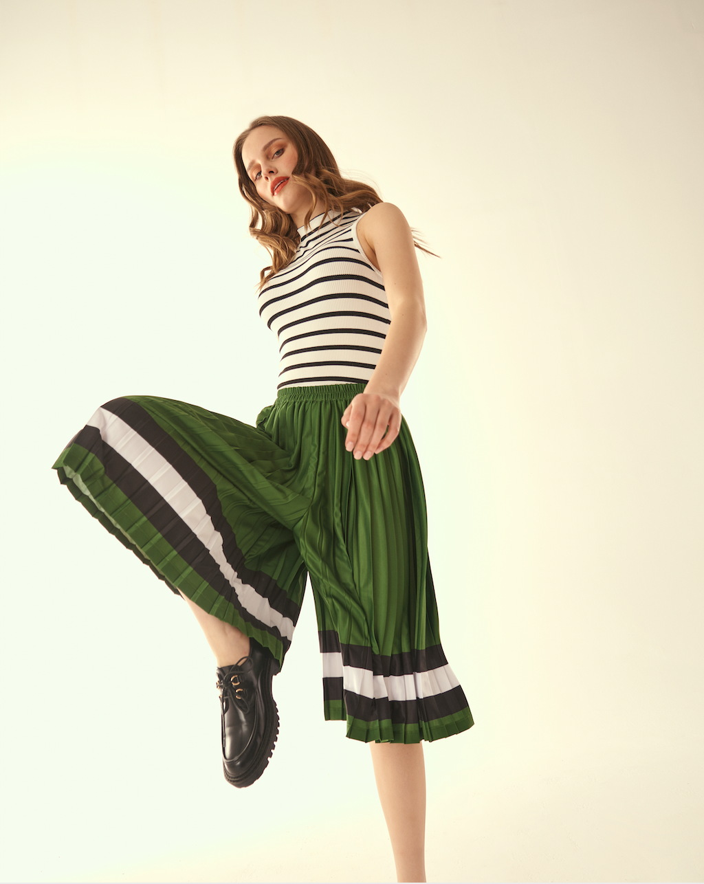 The white stripe midi